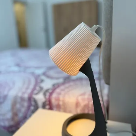 Stylish 2-bedroom In Center - 5m Walk To Metro Station Serdika, Statue -- 1 Fullbath & 1washroom * 소피아