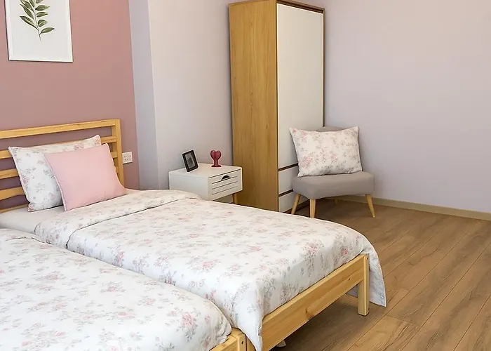 Stylish 2-bedroom In Center - 5m Walk To Metro Station Serdika, Statue -- 1 Fullbath & 1washroom アパート ソフィア